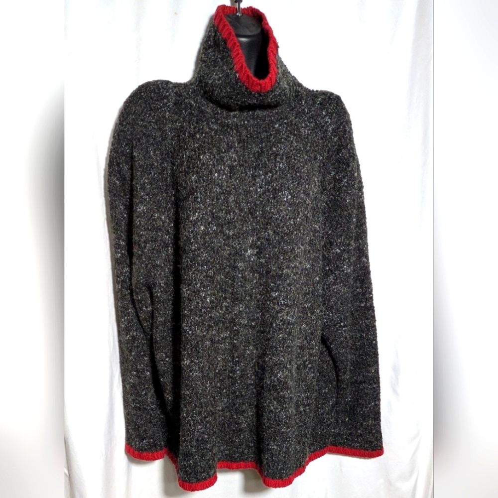 Women's '90's Venezia Winter Gray w/Red Trim Sweater | Size 26 - 28